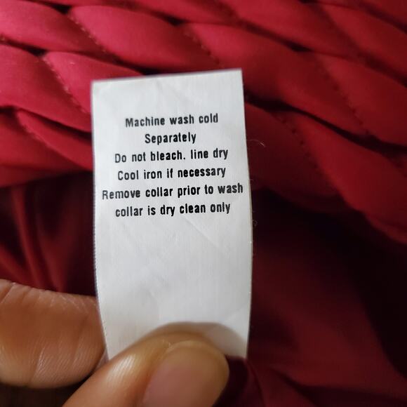 Gallery Deep Red Faux Fur Collar Quilted Jacket Size L - Picture 9 of 11